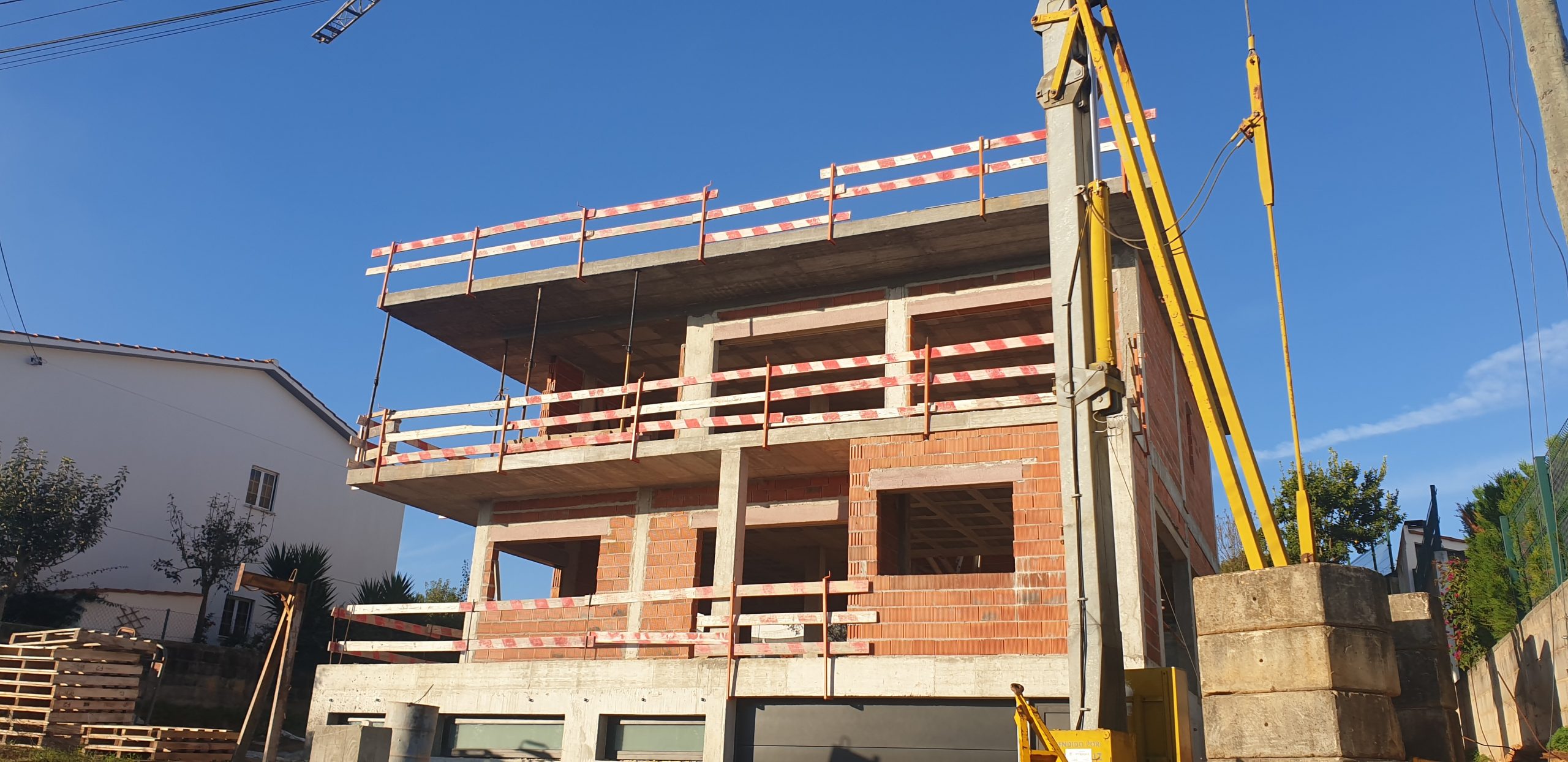 Moradia Unifamiliar – Lourais